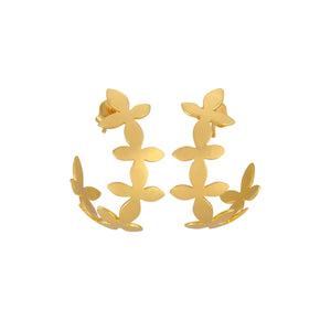 Front view of Brave Edith Thanaka Leaf hoop studs in gold vermeil on white background